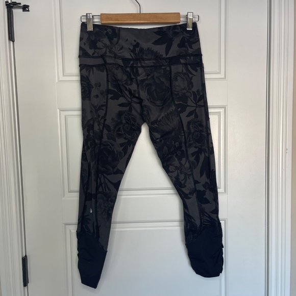 Lululemon Practice Daily Crop Leggings Women's Size 6 Brisk Bloom Black Soot - Picture 5 of 14